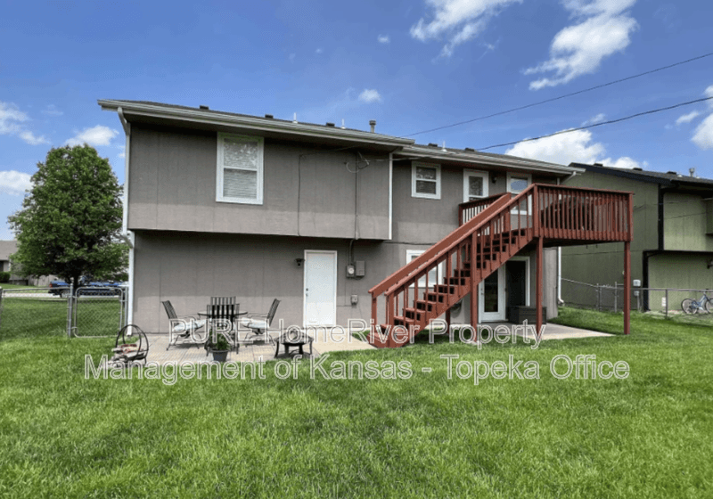 Topeka House: 7217 SW 27th Street