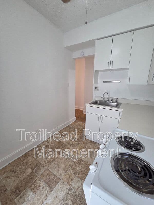Kansas City House: 3433 Central St