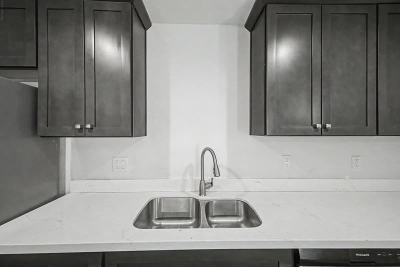 Phoenix House: 13608 N 41st Place