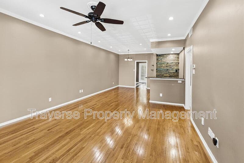 Fort Worth Condo: 4312 Bellaire Dr S