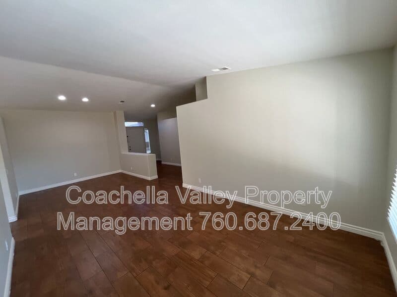 Indio House: 43209 Avenida Isabella