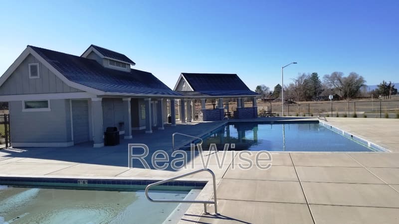 Redmond House: 4332 Southwest Canal Blvd