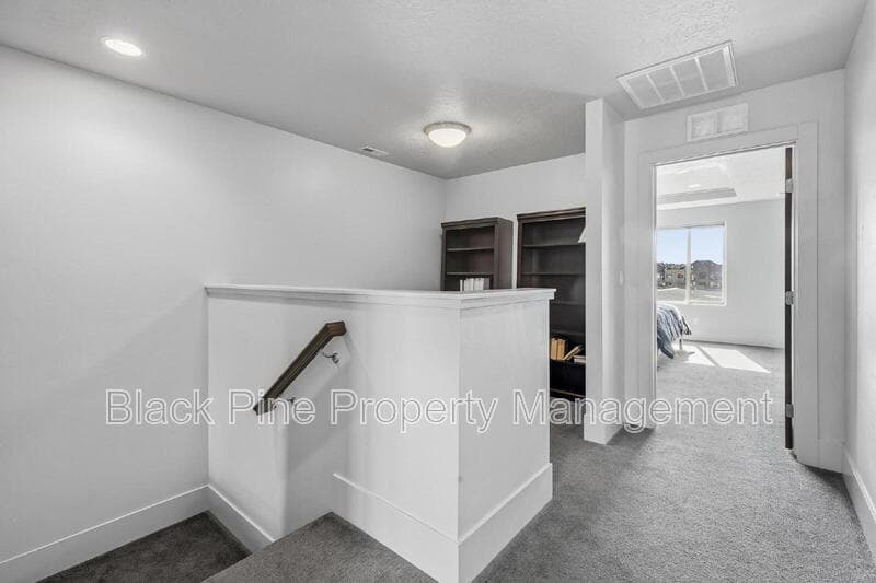 Boise Townhome: 3755 East Parkcenter Boulevard