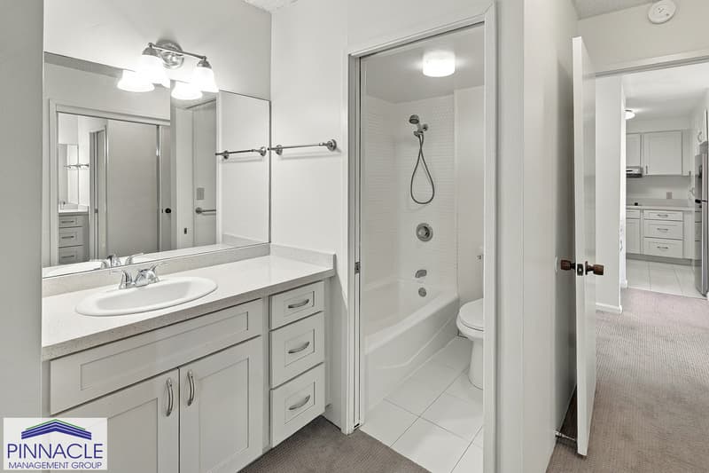 Honolulu Condo: 1910 Ala Moana Blvd 7B