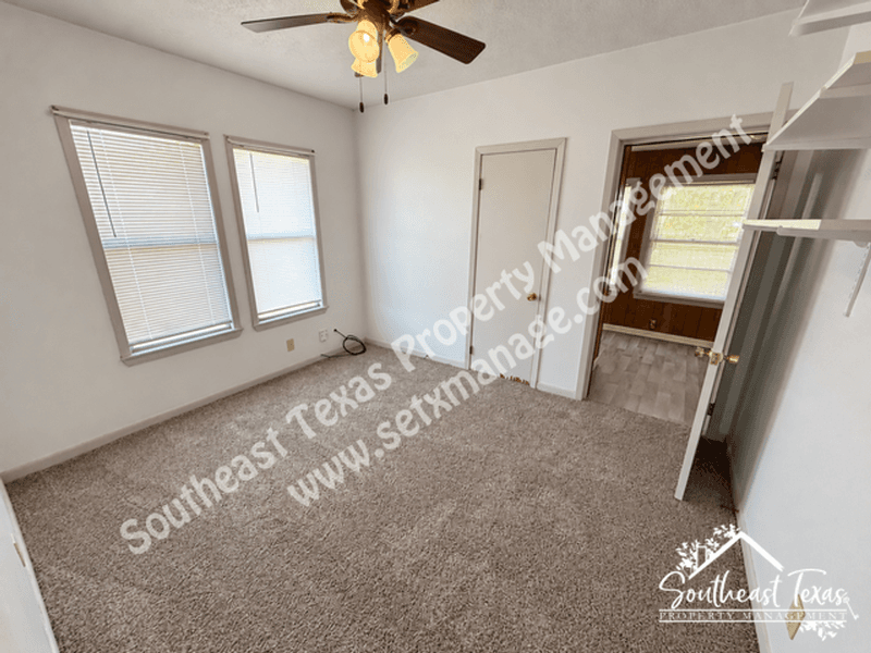 Groves House: 6129 Howe Street