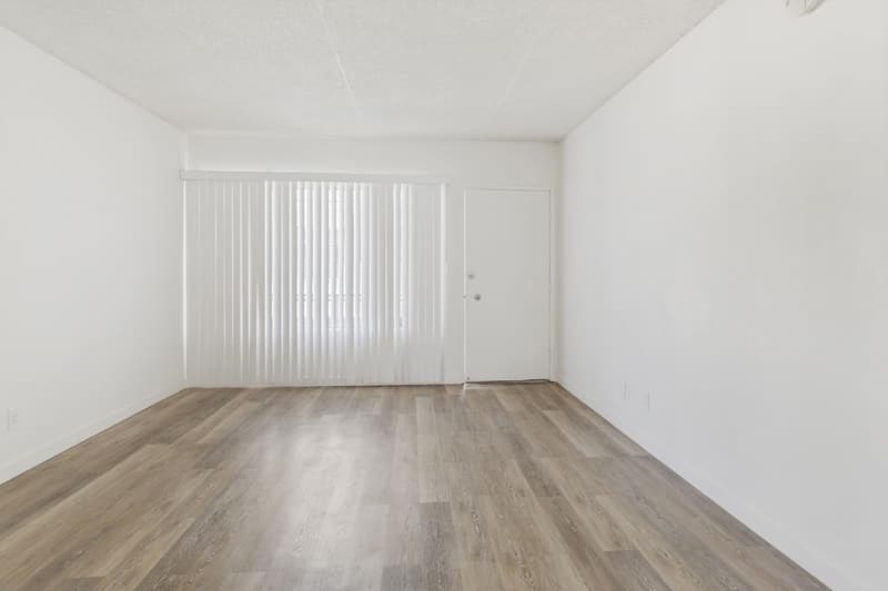 Los Angeles Condo: 12460 Culver Boulevard - 03