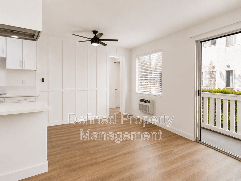 Reseda Condo: 7722 Reseda Blvd 131