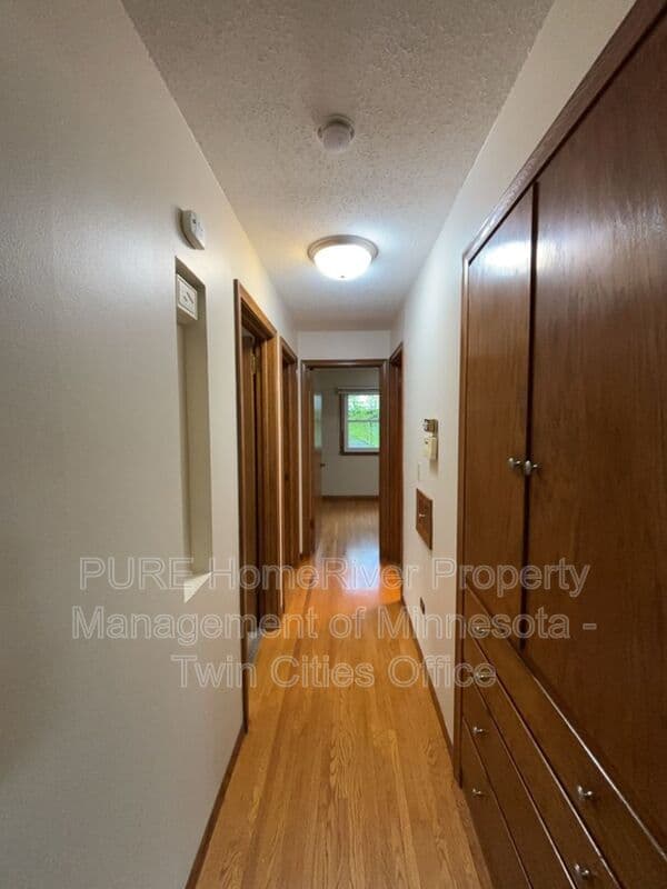 Bloomington House: 9306 Blaisdell Ave S