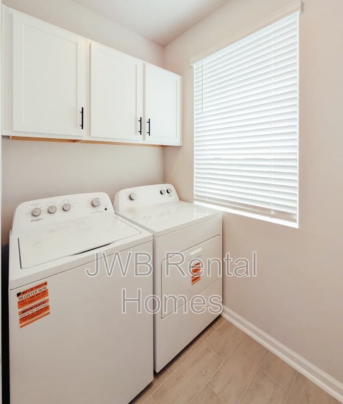 Jacksonville Townhome: 162 Barstow Pl