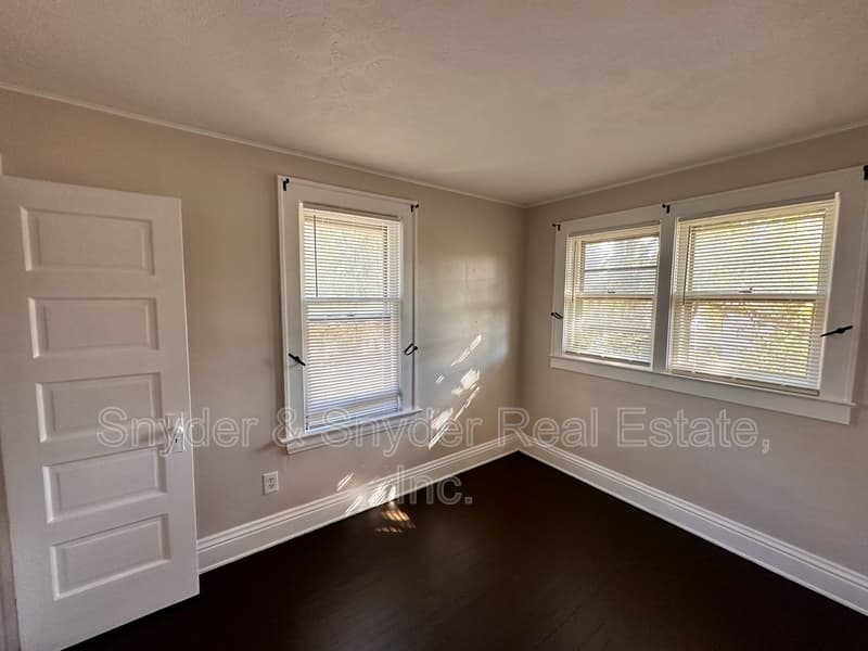 Akron Condo: 464 Crestwood Avenue - A