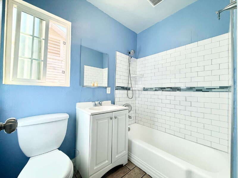 Los Angeles Condo: 433 1/2 West 81st Street