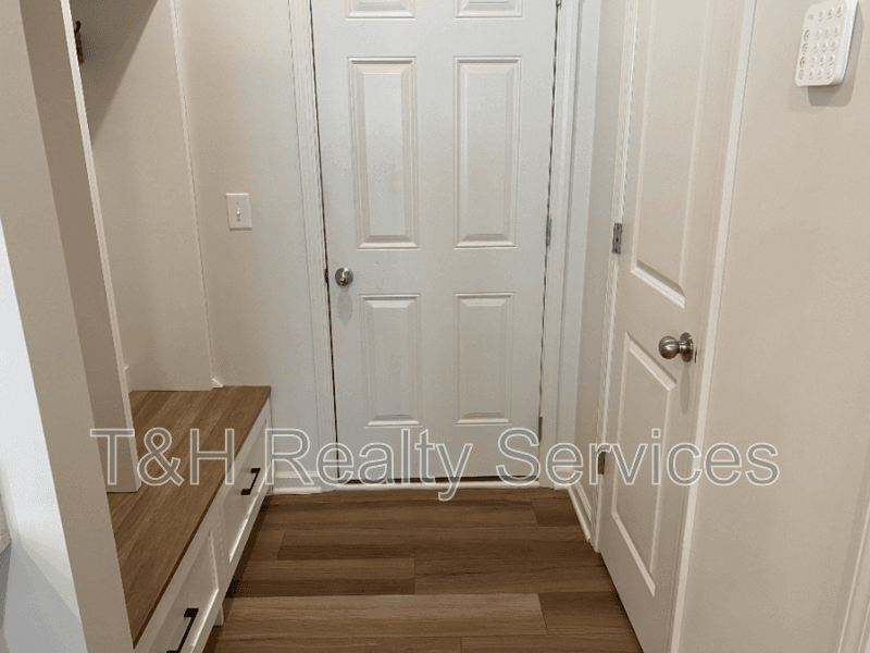 Fishers House: 14073 Tenbury Way