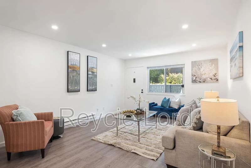 San Bruno Condo: 410 Boardwalk Ave