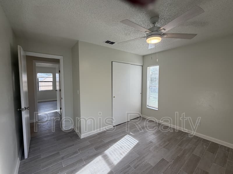 Clearwater House: 1760 Evans Drive