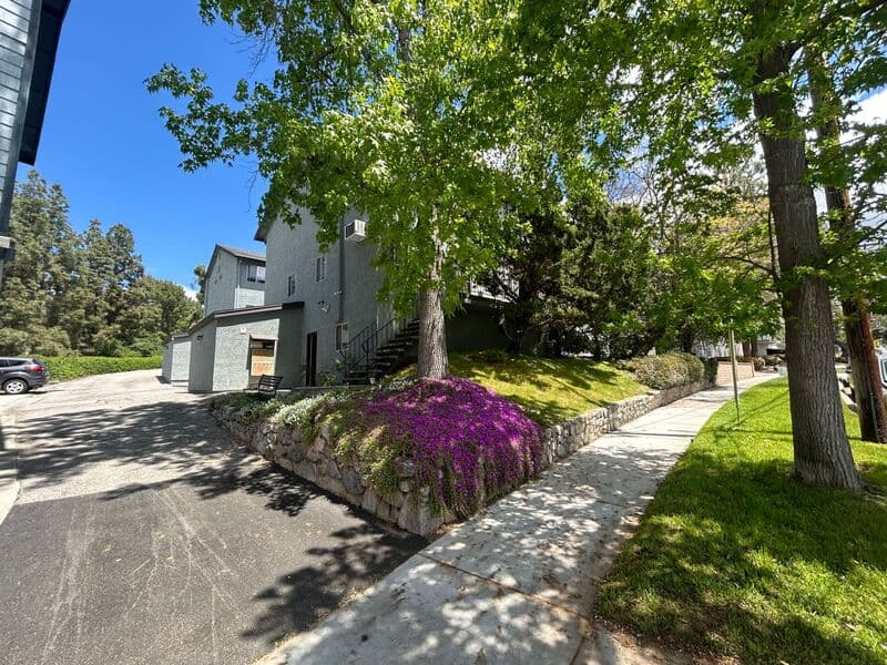 Montrose House: 2337 Del Mar Rd.