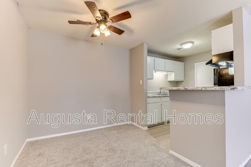 Augusta Condo: 2515 Center West Parkway - 3N
