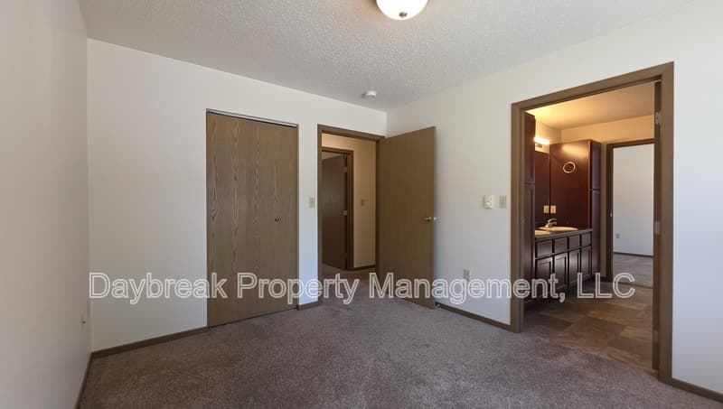 Moorhead Condo: 317 16th Street South - 5