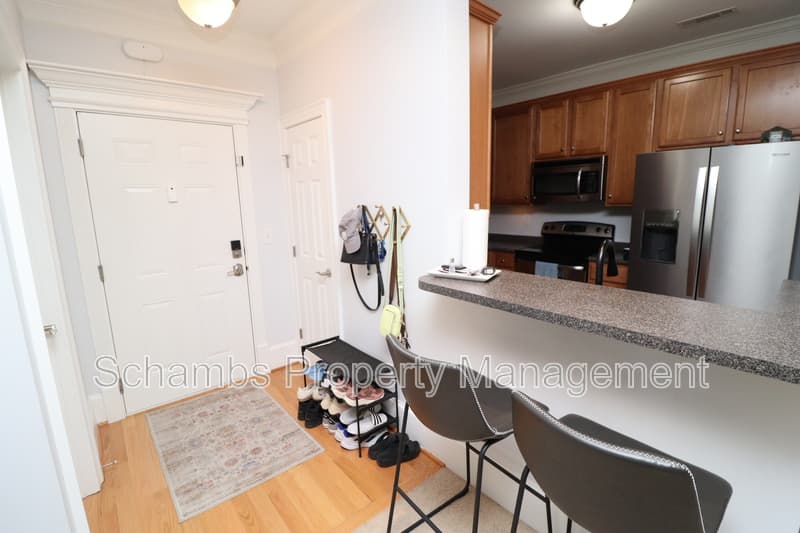 Cary Condo: 933 Portstewart Dr