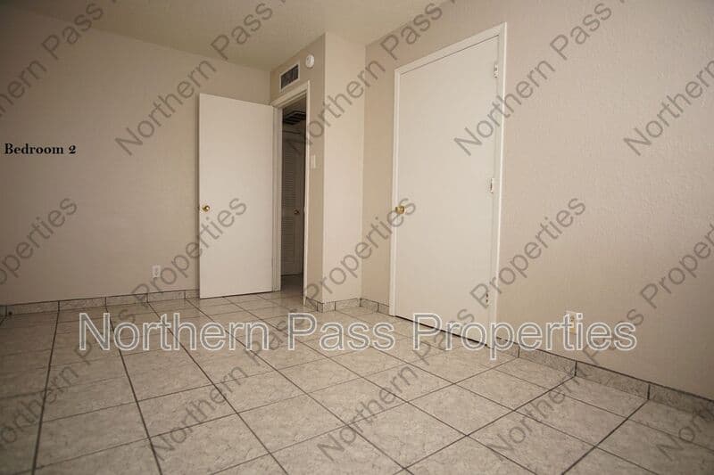 El Paso Condo: 4700 Maxwell Ave
