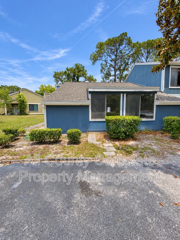 Jacksonville Condo: 6213 Lake Tahoe Dr
