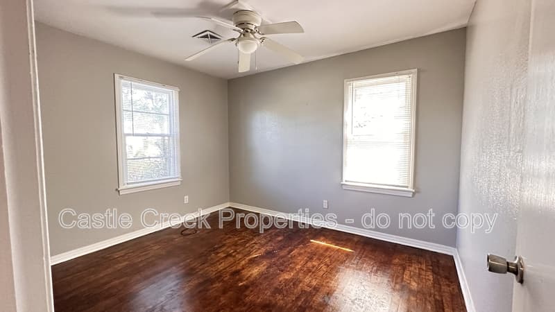 Midwest City House: 1104 Hickory Lane