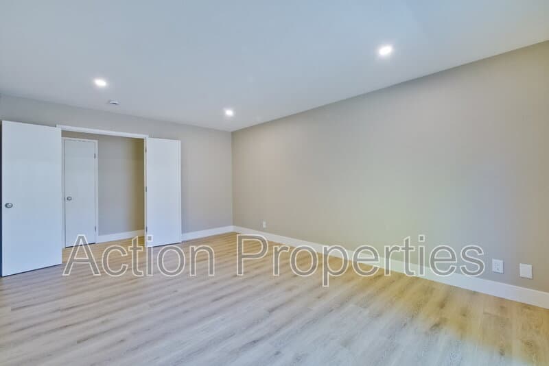 Mountain View House: 86 Dalma Drive
