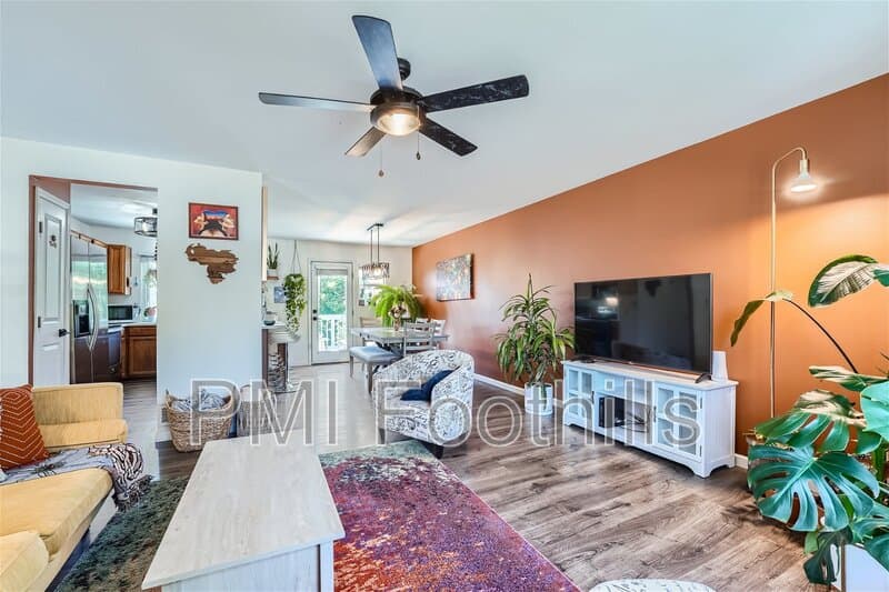 Westminster House: 11516 West 102nd Place