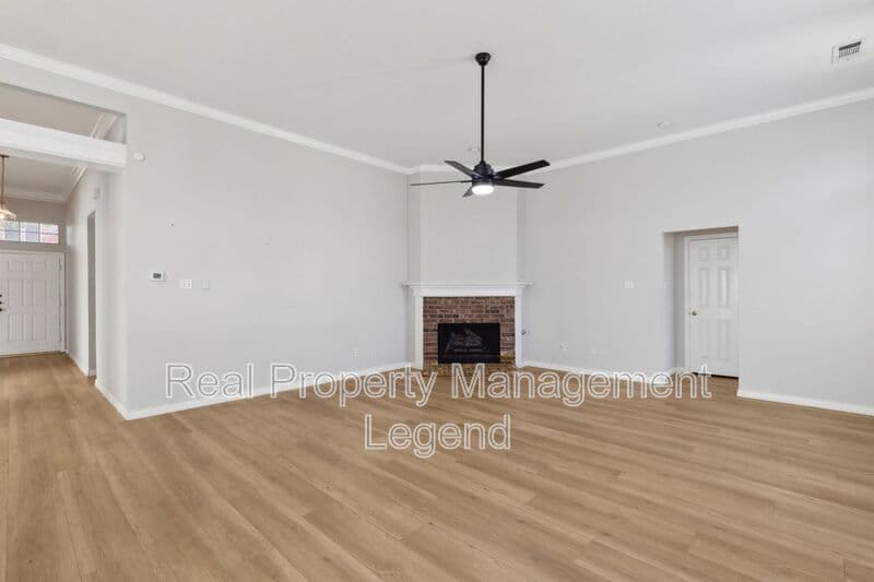 Plano House: 8012 Greenwood Dr