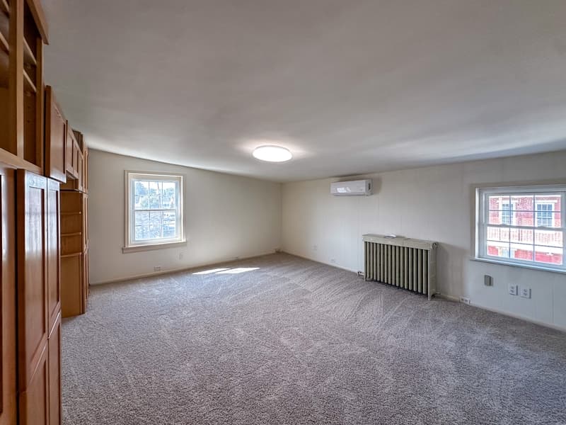 Columbia House: 513 Locust Street