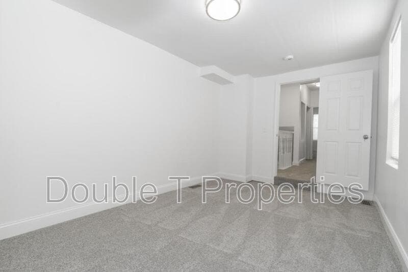 Baltimore Townhome: 737 N Chester St