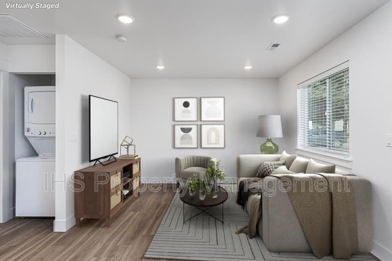 West Richland Townhome: 452 S 40th Ave.