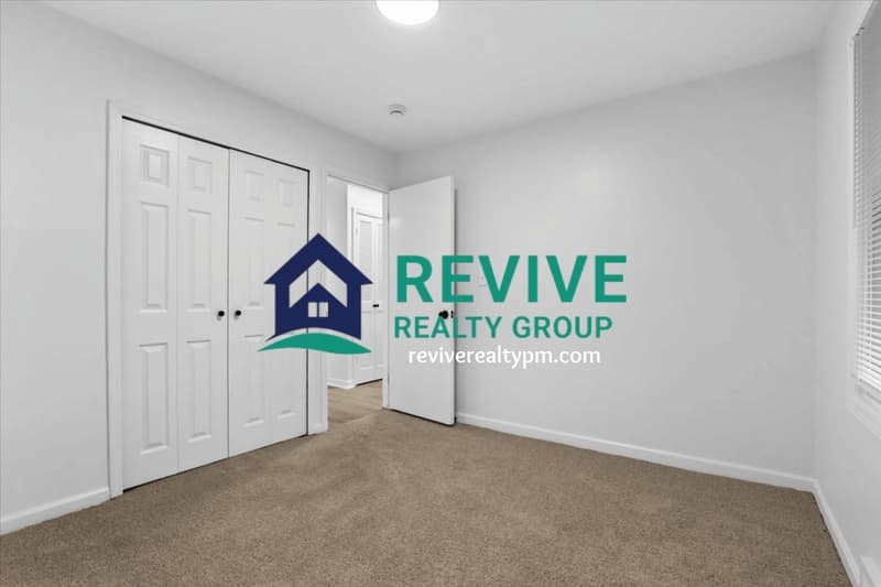 Roseville House: 28059 Floral Street