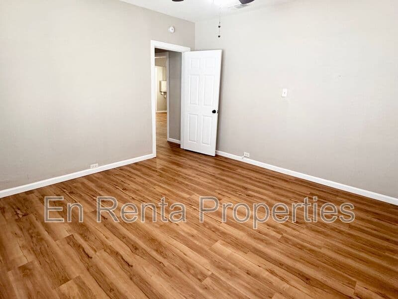 Ft Worth House: 541 Beddell St. W.