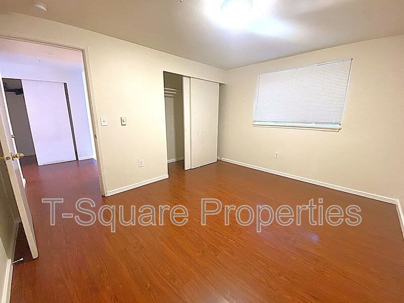 Seattle House: 7041 S 116th PL