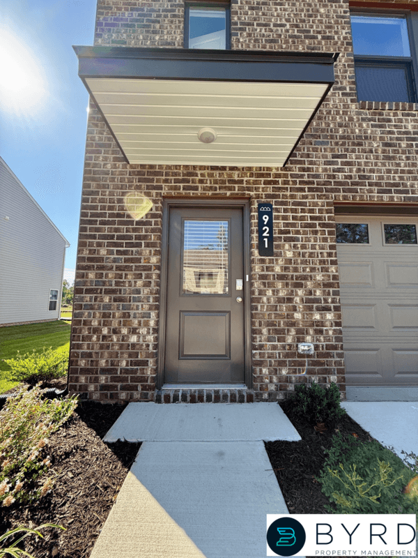 Henrico Townhome: 921 Encore Autumn Lane