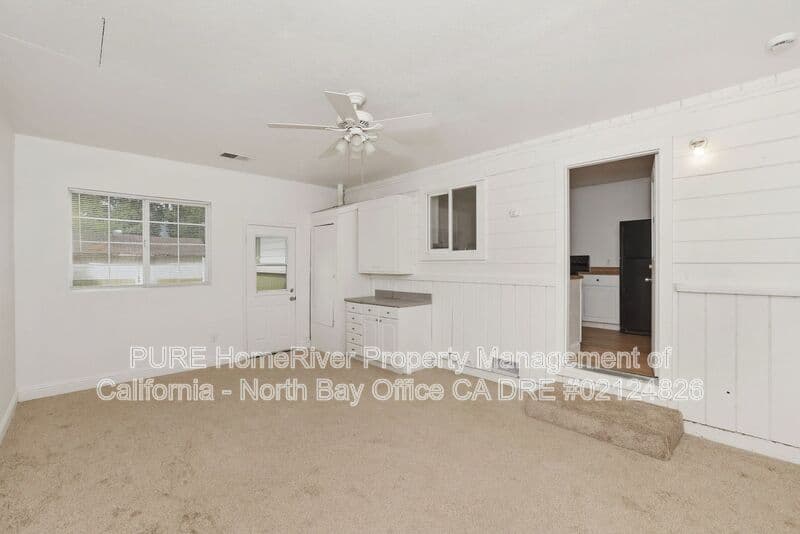 Cloverdale House: 1040 South Cloverdale Blvd