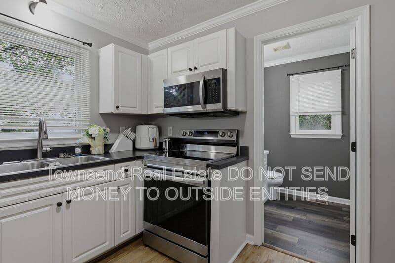Fayetteville House: 2130 Hull Rd.