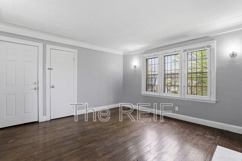 Detroit House: 4400 Buckingham