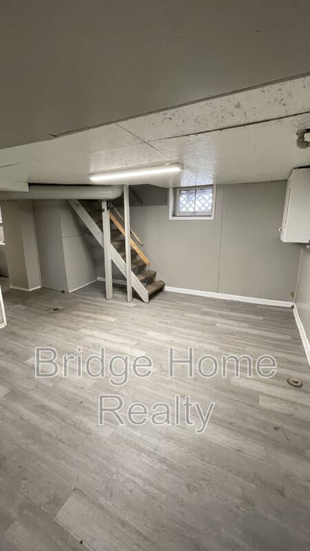 Sharon Condo: 239 Ormond Avenue