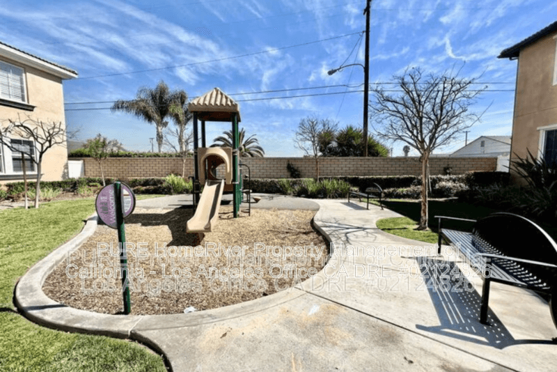 Torrance House: 22754 Meyler Street