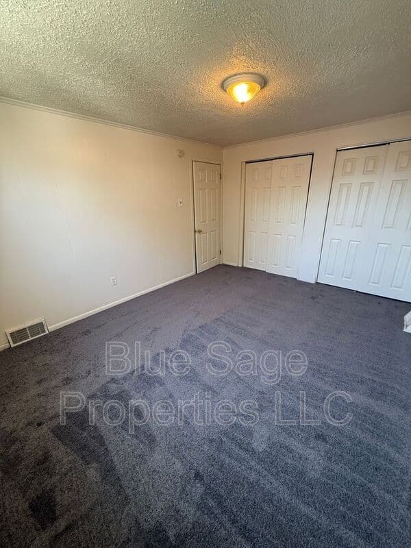 Linwood House: 1427 Simpson St