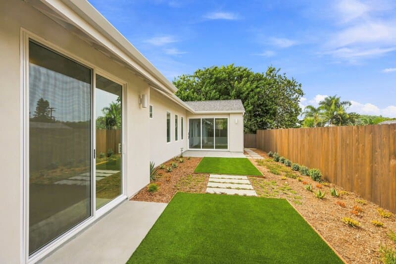Solana Beach House: 424 North Rios Avenue