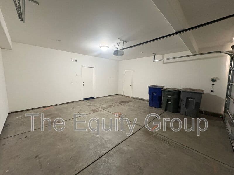 Clovis House: 3461 Alcove Way