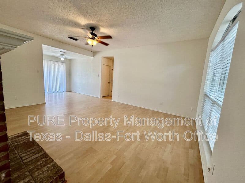 Burleson House: 824 Blue Ridge Drive