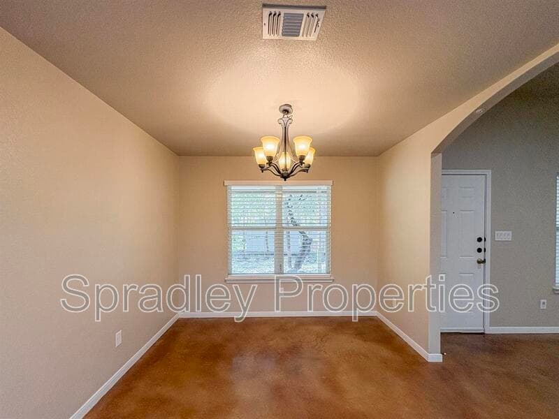 Belton House: 1209 N Blair St