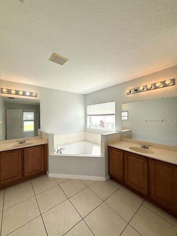 Kissimmee House: 4369 Spring Blossom Drive
