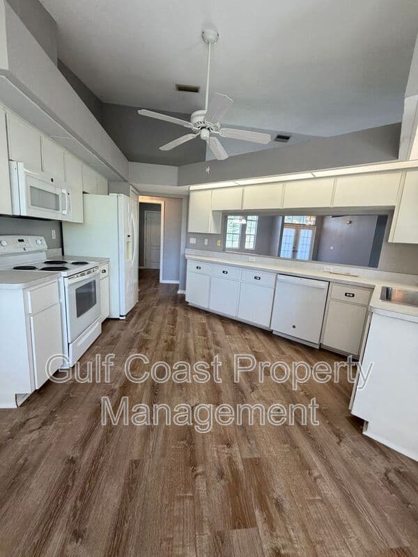 Rotonda West House: 58 Sportsman Lane