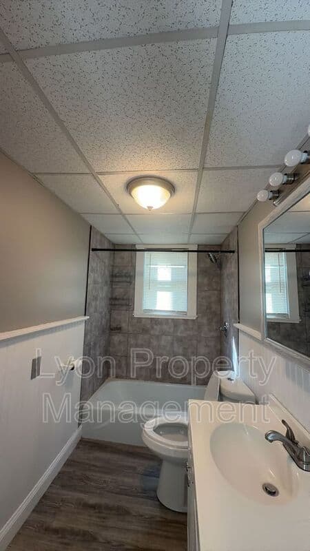 New Bedford Condo: 106-108 Winsor Street