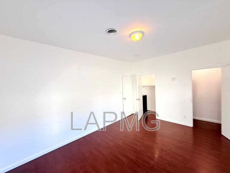Pasadena House: 607-611 N. El Molino Ave.