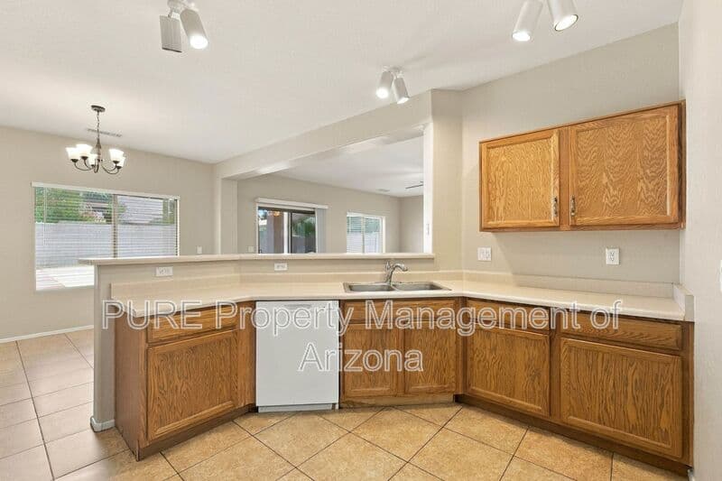 Surprise House: 16852 W Tasha Dr